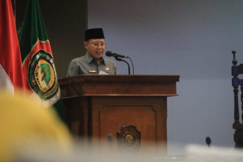 Pjs Bupati Mojokerto Akhmad Jazuli dalam rapat paripurna DPRD.(dokumen Kominfo)