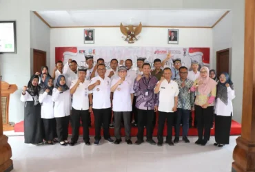 Pj Bupati Bojonegoro dalam Monitoring Hasil Penilaian Perluasan Percontohan Desa Antikorupsi yang diadakan di Balai Desa Kedungsumber, Kecamatan Temayang, Rabu (30/10/2024).