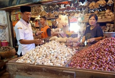 Harga bapokting di Pasda Kabupaten Banyuwangi relatif normal, Rabu (30/10/2024).(blok-a.com/Kuryanto)