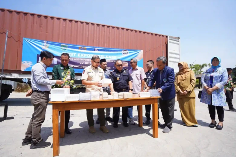 Kota Batu, blok-a.com - UMKM Kota Batu naik kelas. Kini salah satu UMKM di Kota Batu mengekspor produknya hingga ke Meksiko.