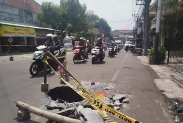 Aspal ambles di Jalan Muharto (blok-a.com / Yogga Ardiawan)