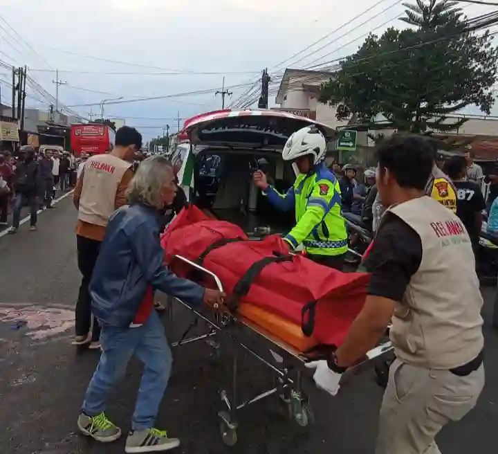 Pelajar SMK PU Tewas Tertabrak Bus di Pakis Malang