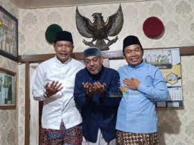 Wahyu Hidayat, Habib Achmad bin Smith dan Ali Muthohirin (blok-a.com / Anwar)