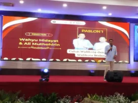 Wahyu Hidayat saat sesi sambutan dalam debat yang digelar oleh Universitas Brawijaya Malang (blok-a.com / Yogga Ardiawan)