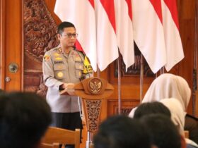 Kapolres Mojokerto Kota AKBP Daniel S Marunduri, memberikan sambutan dalam acara FGD.(dokumen Polres)