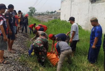 2 Orang Berboncengan Motor Tewas Setelah Tertabrak Kereta Api di Pakisaji Malang