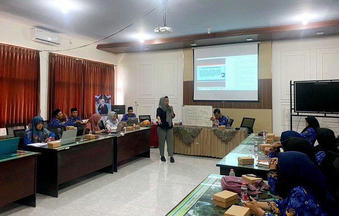 Sosialisasi UU TPKS oleh Fakultas Hukum Universitas Negeri Surabaya.
