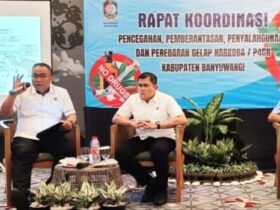 Caption : Rapat Koordinasi Pencegahan, Pemberantasan, Penyalahgunaan, dan Peredaran Gelap Narkoba (P4GN) yang berlangsung di Kokoon Hotel Banyuwangi, pada Rabu (30/10/2024)(blok-a.com/Kuryanto).