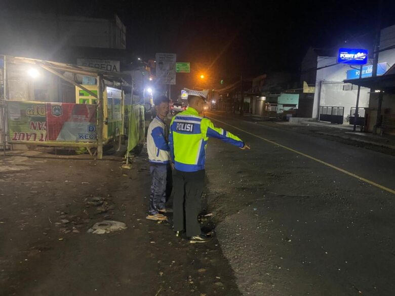 di Jalan Raya Raya Ngebruk Rt. 16 Rw. 03 Kecamatan Sumberpucung, Kabupaten Malang,