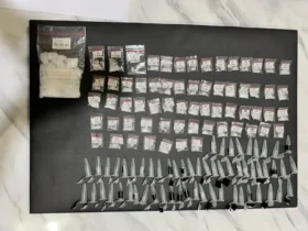 Barang bukti narkotika jenis sabu ‘paket hemat’ yang diamankan dari tangan tersangka (dok. Humas Polres Malang)
