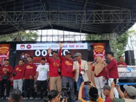 PU Pamekasan gelar Jalan-Jalan Santai untuk memantik partisipasi pemilih di Pilkada 2024, Minggu (17/11). (Istimewa)