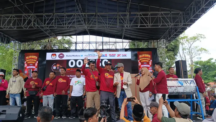 PU Pamekasan gelar Jalan-Jalan Santai untuk memantik partisipasi pemilih di Pilkada 2024, Minggu (17/11). (Istimewa)