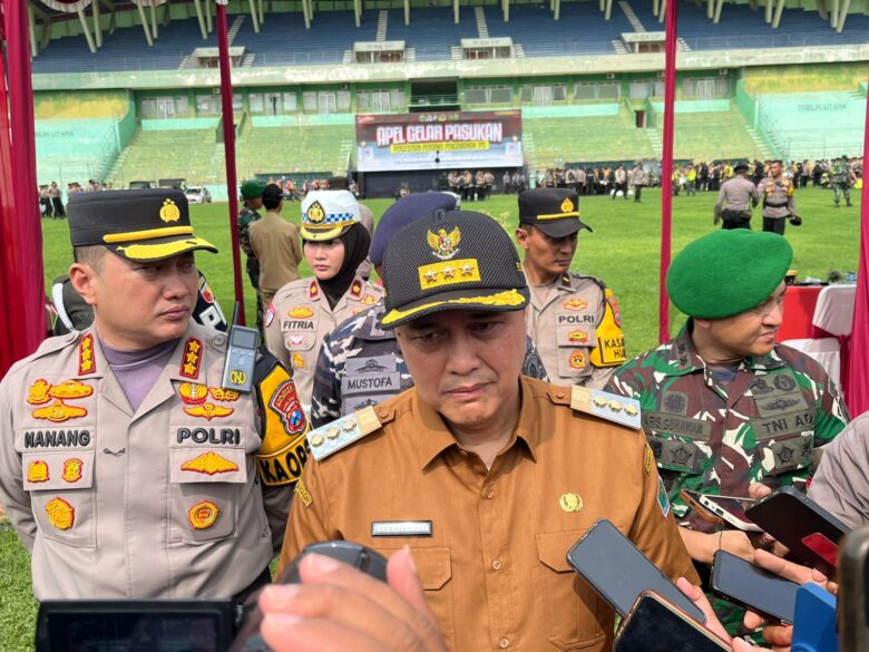 Wali Kota Malang, Iwan Kurniawan menginstruksikan tenaga kesehatan (nakes) di bawah naungan Dinas Kesehatan (Dinkes)