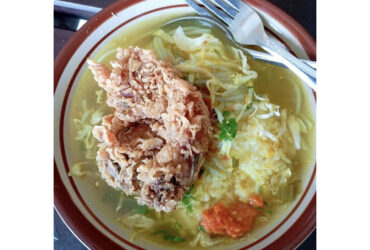 Menu soto ayam krispi FPIK UB (dok. Google review)