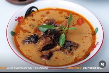 Menu bebek kuah asap di Warung Bebek Gong Sambel Edan Kota Malang (dok. Instagram @bebekgongsambeledan)