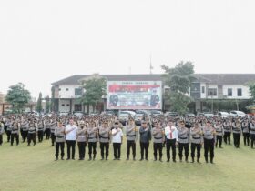 Kapolres Jombang pimpin apel persiapan pengamanan TPS.(blok-a.com/Syahrul Wijaya)