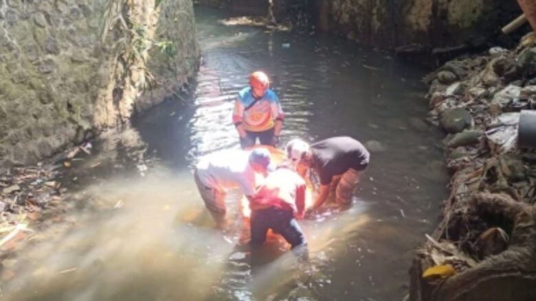 Mayat Mengapung di Sungai Gemparkan Warga Tanjungrejo Kota Malang