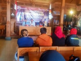Cangkrukan Demokrasi bersama awak media di RM Harmadha Joglo, Selasa (26/11/2024).