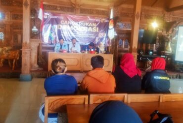 Cangkrukan Demokrasi bersama awak media di RM Harmadha Joglo, Selasa (26/11/2024).