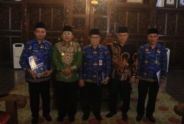 Pjs Bupati Mojokerto melepas kafilah di pringgitan rumah dinas.(dokumen Kominfo)