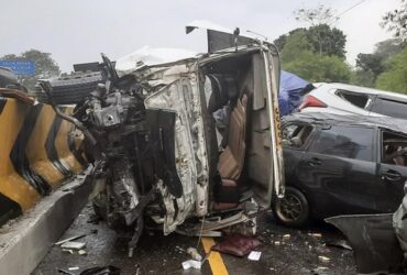 Kecelakaan beruntun di Tol Cipularang KM 92, Senin (11/11). (Dok. PJR Cipularang)