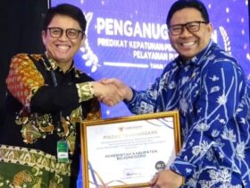 Pj Bupati Bojoengoro Adriyanto, menerima Kepatuhan Penyelenggaraan Pelayanan Publik 2024, di Hotel Le Méridien, Kamis (14/11/2024).
