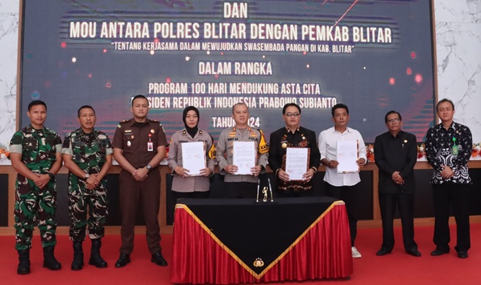 Ketua DPRD Kabupaten Blitar, Supriadi menghadiri penandatanganan MoU antara Polres Blitar dan Pemkab Blitar untuk mendukung program ketahanan pangan nasional. (blok-a.com/Fajar)