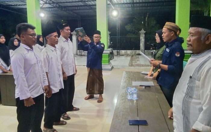 Pelantikan KPPS di Kecamatan Mantup, Lamongan, Kamis (7/11/2024).