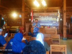 Ketua KPU Magetan Noviano Suyide saat memaparkan persiapan Pilkada 2024.