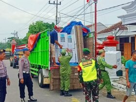Distribusi logistik Pilkada Magetan, dari PPK ke PPS, Selasa (26/11/2024).