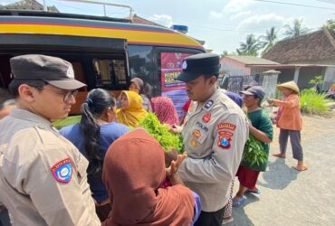 Mobil Sayur Polresta Banyuwangi di Kelurahan Desa Parangharjo, Kecamatan Songgon, Jumat (22/11/2024).(blok-a.com/Kuryanto)