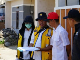 Dinas PU CKPP Banyuwangi saat Verifikasi Usulan Prasarana, Sarana dan Utilitas untuk Perumahan Subsidi. (dok. DPU CKPP)