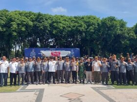 Apel siaga Satlinmas Jatim di Alun-Alun Bojonegoro, Rabu (20/11/2024).