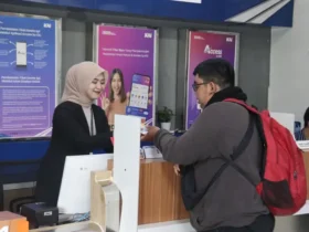 Pelayanan tiket PT Kereta Api Indonesia (Persero) Daop 7 Madiun. (blok-a.com/Fajar)