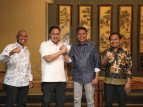 Pertemuan Wahyu Hidayat dan Iwan Kurniawan: Langkah A