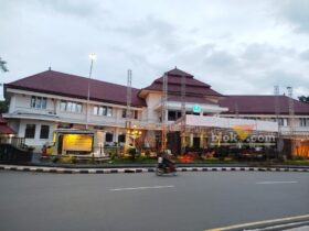 Kondisi saat ini menjelang Pesta Rakyat di Balai Kota Malang (blok-a.com / Yogga Ardiawan)