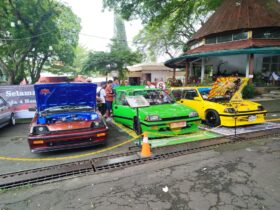 Mobil Salah Satu Member Yang Dipajang Saat Gelaran Jambore Daerah Civic Wonder Jawa Timur (blok-a.com / Yogga Ardiawan)