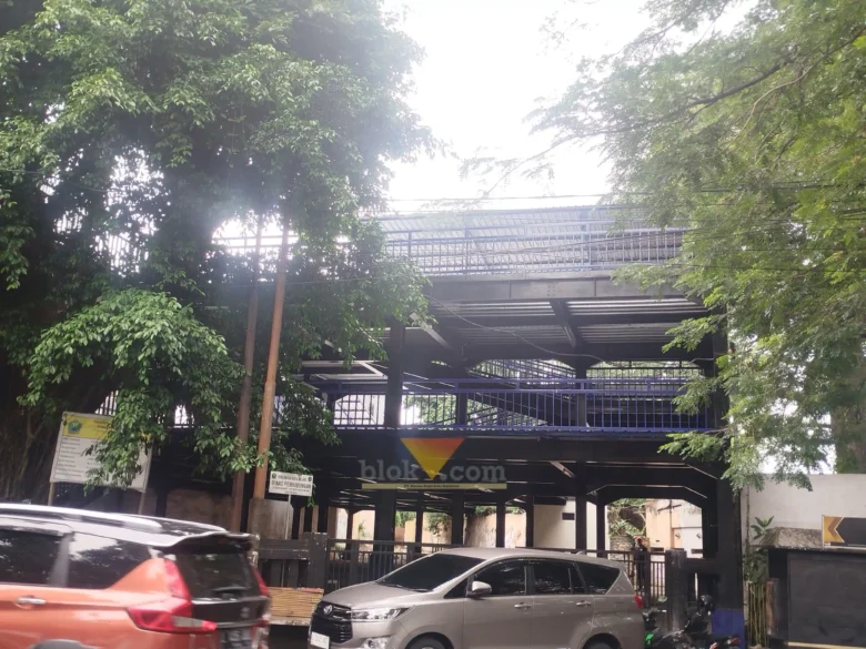 Parkir Vertikal Di Gedung Eks DLH Kota Malang (blok-a.com / Yogga Ardiawan)