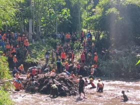 Pj Wali Kota Malang Pimpin Kerja Bakti Pasca Banjir