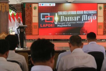 Plt. Kepala Dinas Kominfo Kabupaten Mojokerto Ardi Sepdianto saat memberikan arahan.(dokumen Kominfo)