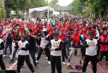 Peringatan Hari AIDS Sedunia di Jalan P. Mas Tumapel, Bojonegoro, Jumat (6/12/2024).