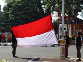 Upacara peringatan hari Ibu di pendopo kabupaten Mojokerto bersama forkopimda.(blok-a.com/Syahrul Wijaya)