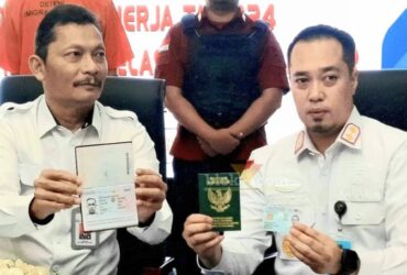 Kepala Kantor Imigrasi Kelas II Non TPI Blitar Arief Yudistira memaparkan capaian kinerja sepanjang tahun 2024. (blok-a.com/Fajar)