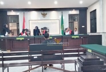 Kepala desa Randuharjo Edo Yudha Arista saat di persidangan.(blok-a.com/Syahrul Wijaya)