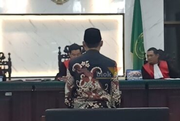 Kades Randuharjo saat mendengarkan vonis di persidangan kasus netralitas Pilkada 2024.(blok-a.com/Syahrul Wijaya)