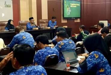 BPKAD Kabupaten Blitar menggelar rapat kerja pengelolaan Barang Milik Daerah (BMD) atau aset daerah di ruang Perdana kantor BPKAD. (blok-a.com/Fajar)
