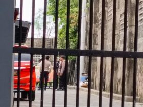 Razia homestay di Jalan Empunala, Kelurahan Kedundung, Kecamatan Magersari, Kota Mojokerto, Senin (30/12/2024).