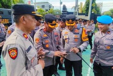 Antisipasi maraknya Judol, Polresta Banyuwangi gelar Sidak Hp personel, Sabtu (28/12/2024).(blok-a.com/Kuryanto)