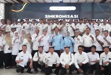 Pemaparan program 100 hari kerja pertama Bupati dan Wakil Bupati Bojonegoro terpilihdi ruang Angling Dharma gedung Pemkab, Rabu (22/01/2025).