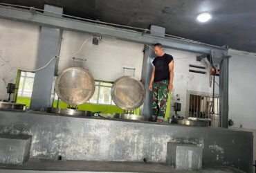 Persiapan dapur untuk program makan bergizi gratis di Lanal Malang (blok-a.com / Yogga Ardiawan)